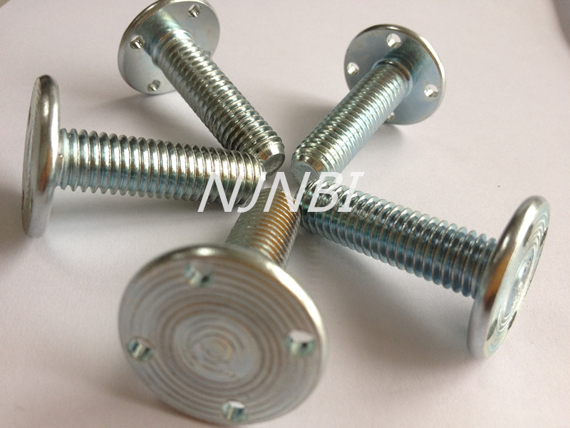 Zinc clear chromate forging and maching bolt